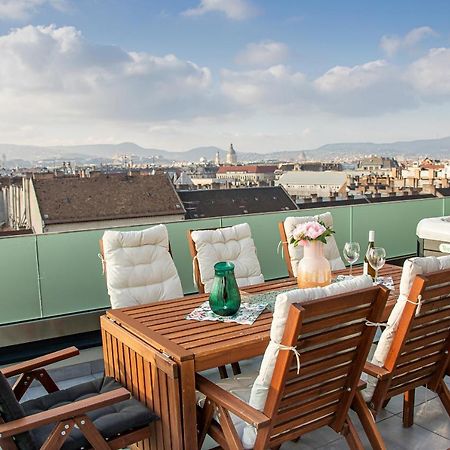 Centropolitan Penthouse #Jacuzzi #Freeparking Apartment Budapest Bagian luar foto