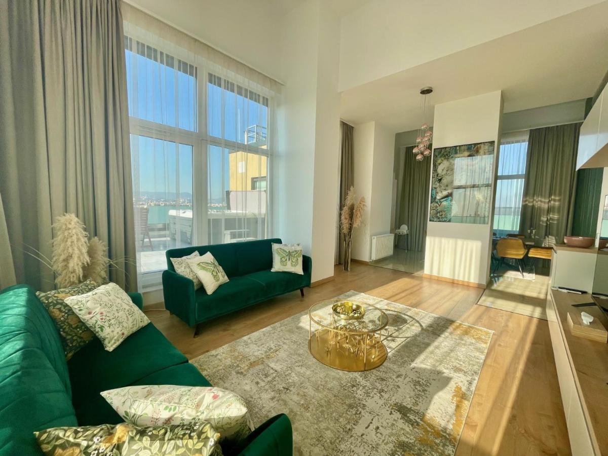 Centropolitan Penthouse #Jacuzzi #Freeparking Apartment Budapest Bagian luar foto