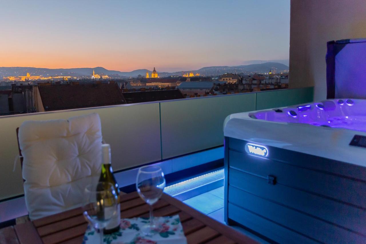 Centropolitan Penthouse #Jacuzzi #Freeparking Apartment Budapest Bagian luar foto